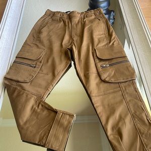 Zara brand new never worn large pockets and zipper details